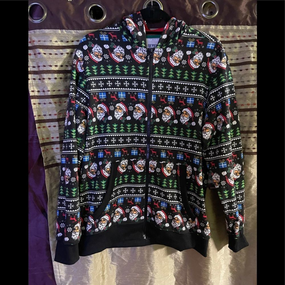 Seven Oaks Sweatshirt Christmas